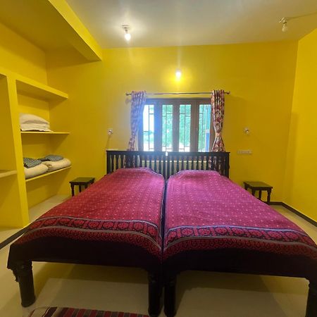 Sharad Baug Homestay Бхудж Экстерьер фото