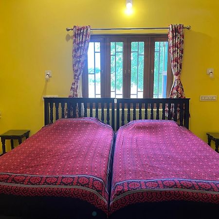 Sharad Baug Homestay Бхудж Экстерьер фото