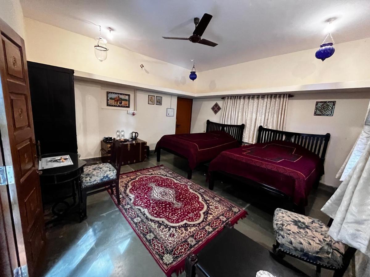 Sharad Baug Homestay Бхудж Экстерьер фото