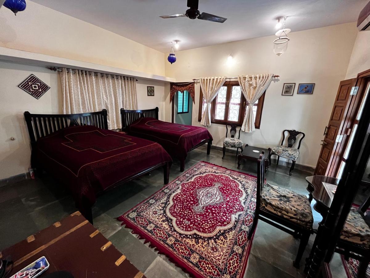 Sharad Baug Homestay Бхудж Экстерьер фото