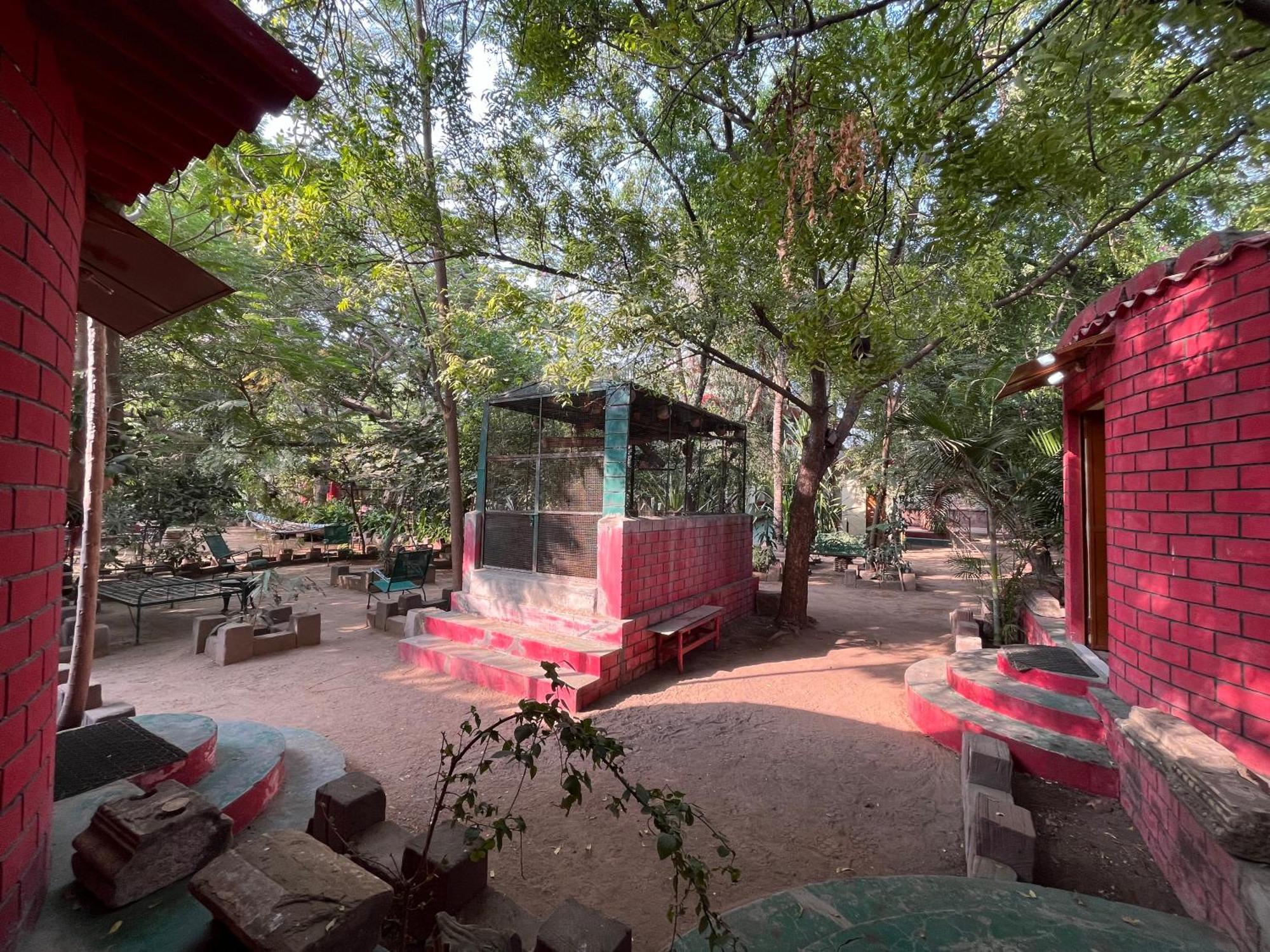 Sharad Baug Homestay Бхудж Экстерьер фото