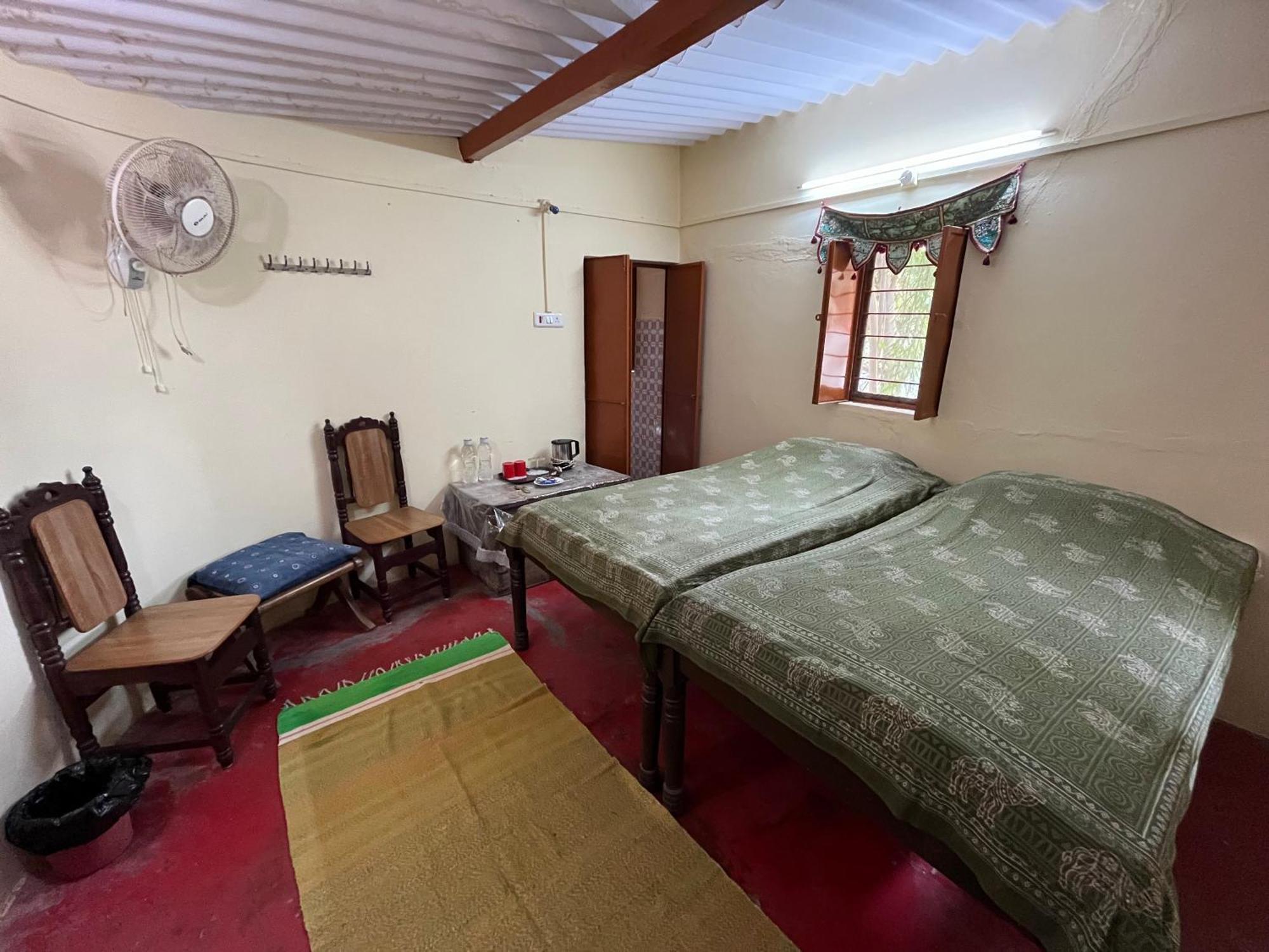 Sharad Baug Homestay Бхудж Экстерьер фото