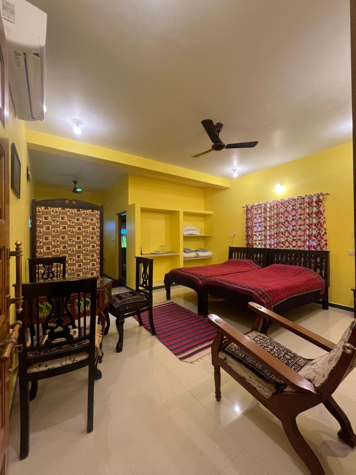 Sharad Baug Homestay Бхудж Экстерьер фото