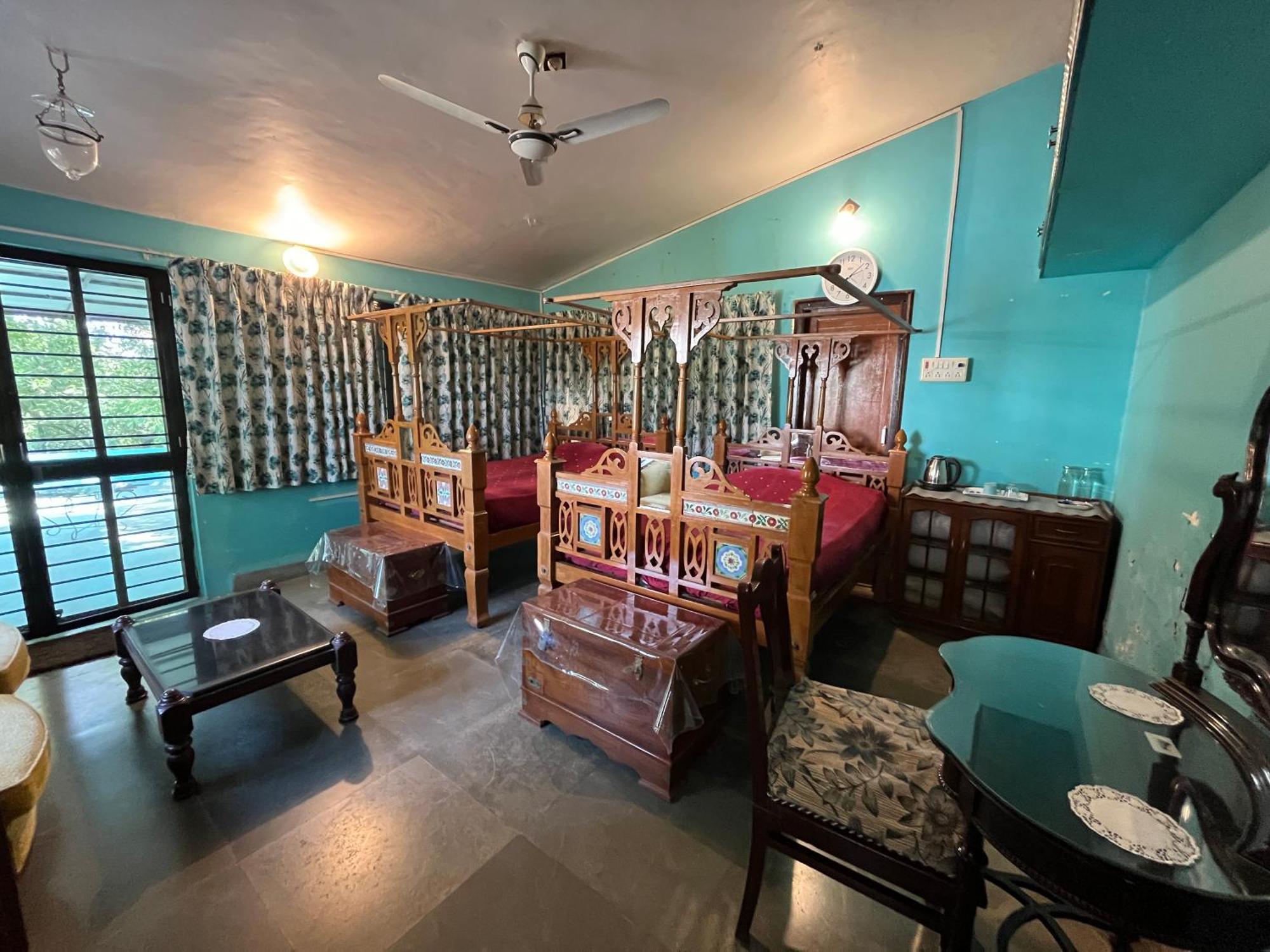 Sharad Baug Homestay Бхудж Экстерьер фото
