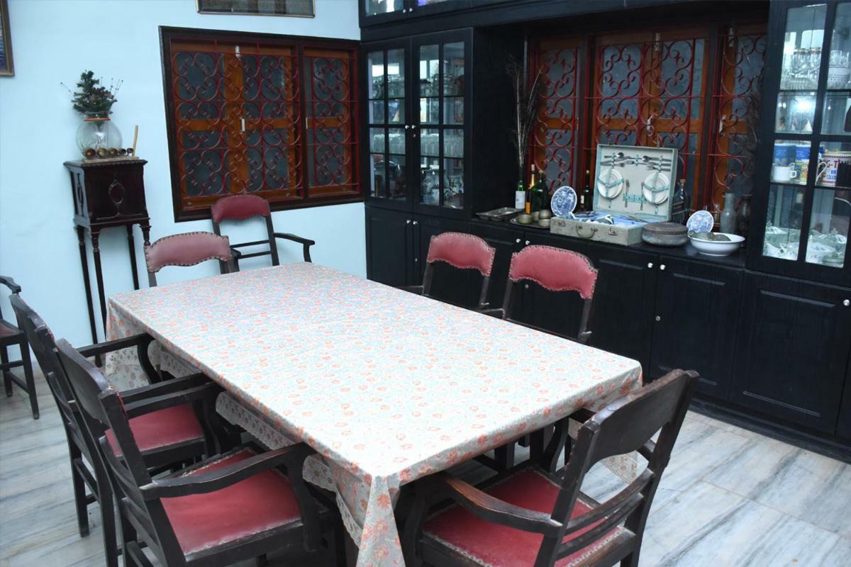 Sharad Baug Homestay Бхудж Экстерьер фото